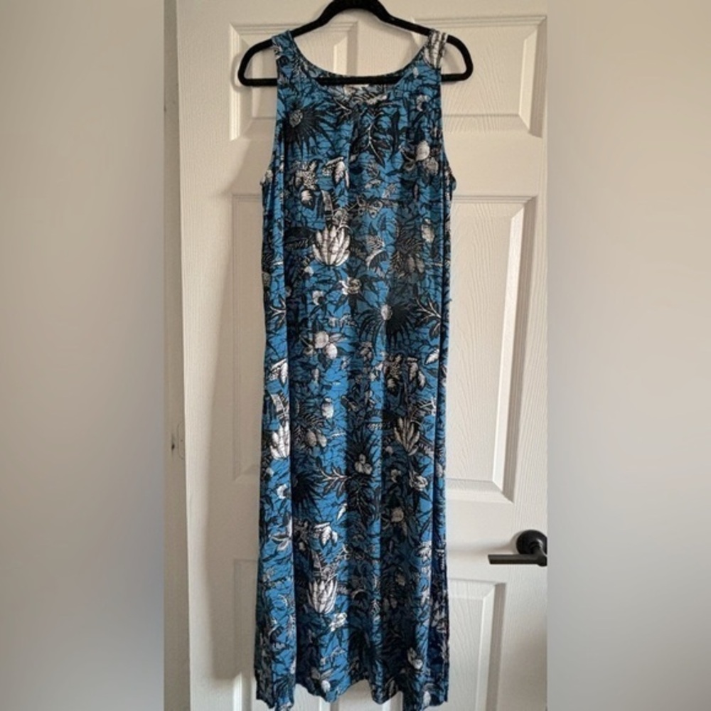 Vince Comuro Floral Blue Sleeveless Maxi Dress